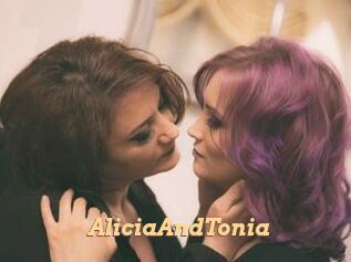 AliciaAndTonia