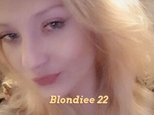Blondiee_22