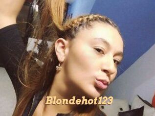blondehot123 Live Paradise
