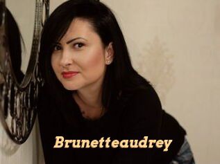 Brunetteaudrey
