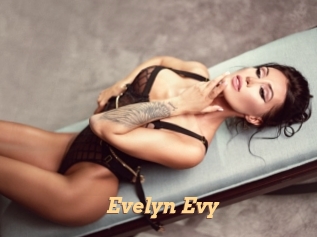 Evelyn_Evy