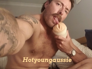 Hotyoungaussie