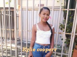 Kylie_cooperr