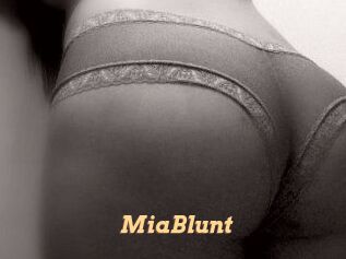 MiaBlunt