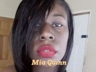 Mia_Quinn