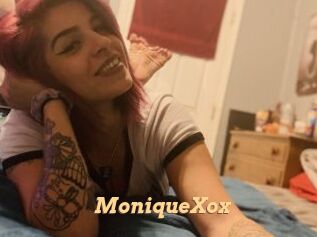 MoniqueXox