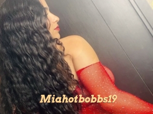 Miahotbobbs19