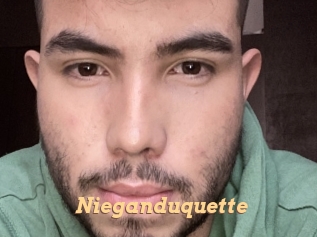 Nieganduquette