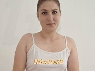 Nikolle32