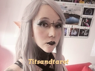 Titsandtarot